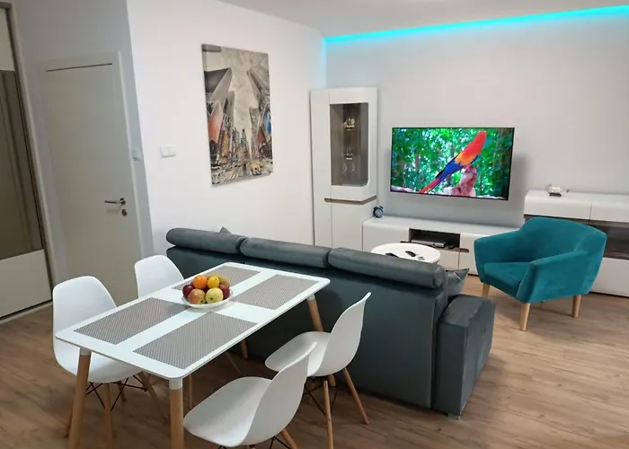 Good To Sea Polanki Kolobrzeg, Z Garazem